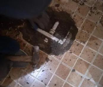 长顺卫生间漏水维修公司为您分享下卫生间渗水如何处理及注意事项